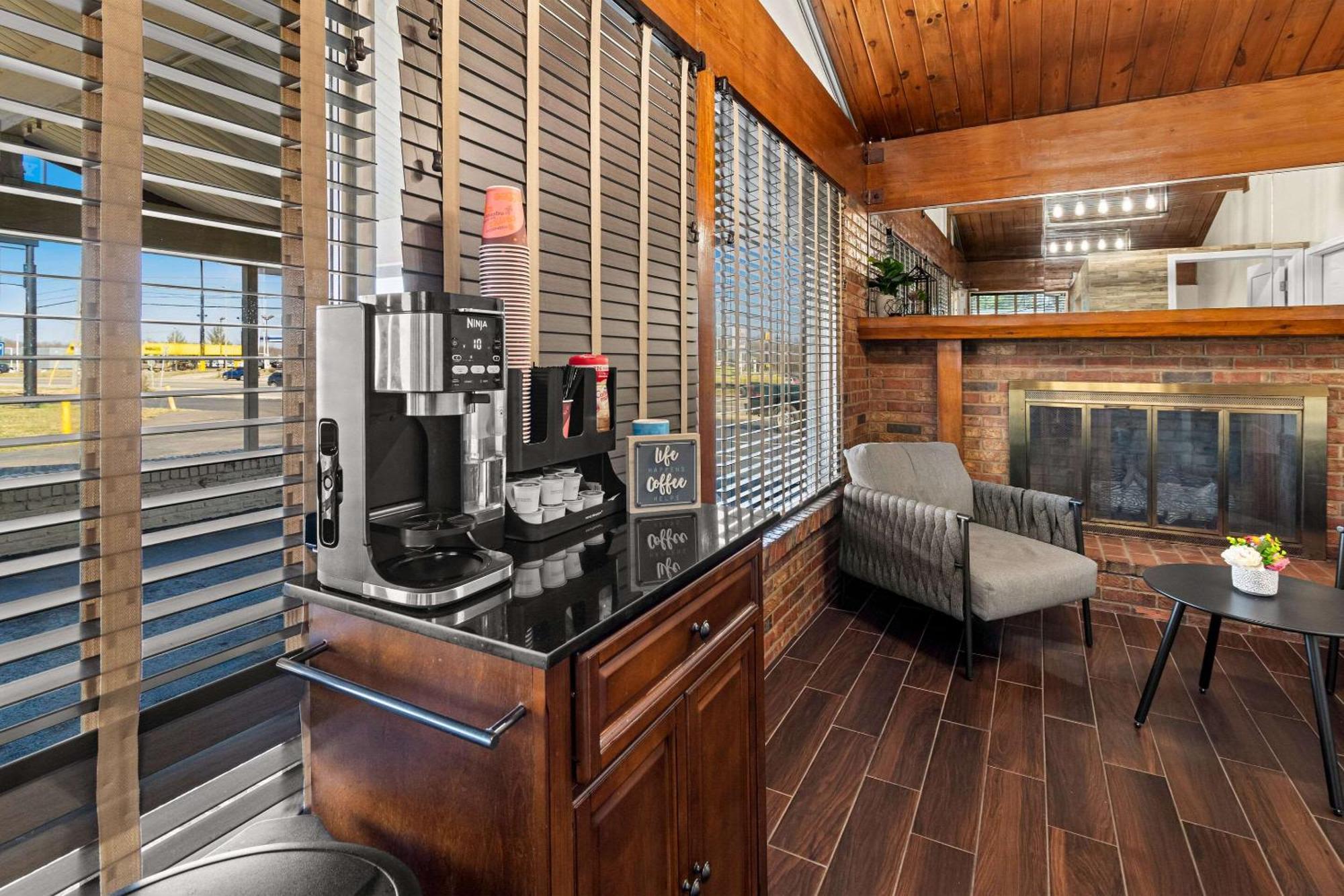 Rodeway Inn Диксън Екстериор снимка