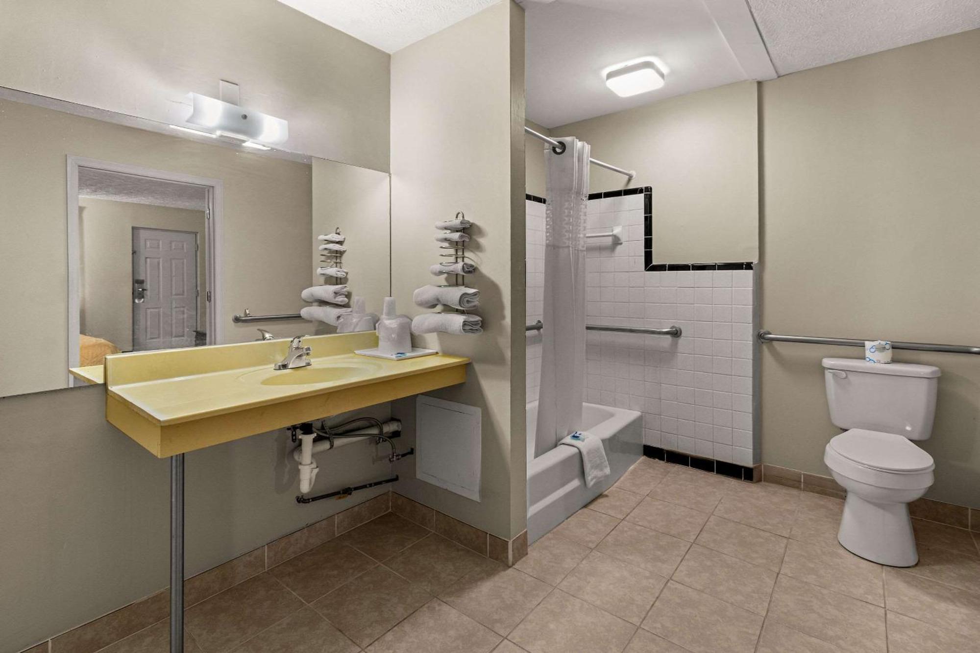 Rodeway Inn Диксън Екстериор снимка