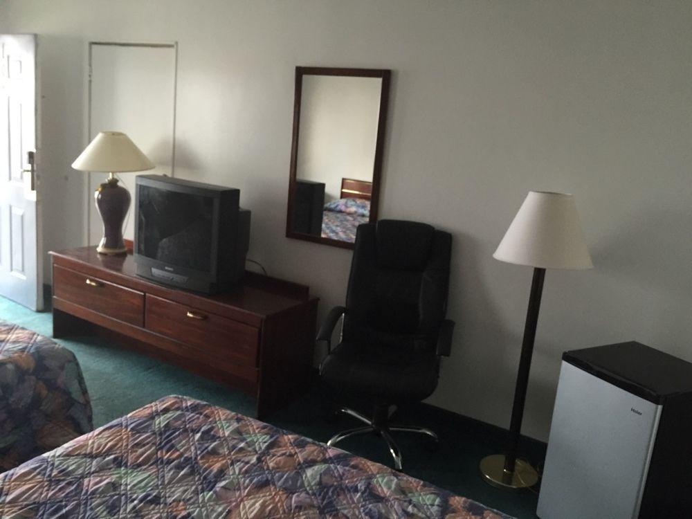 Rodeway Inn Диксън Екстериор снимка