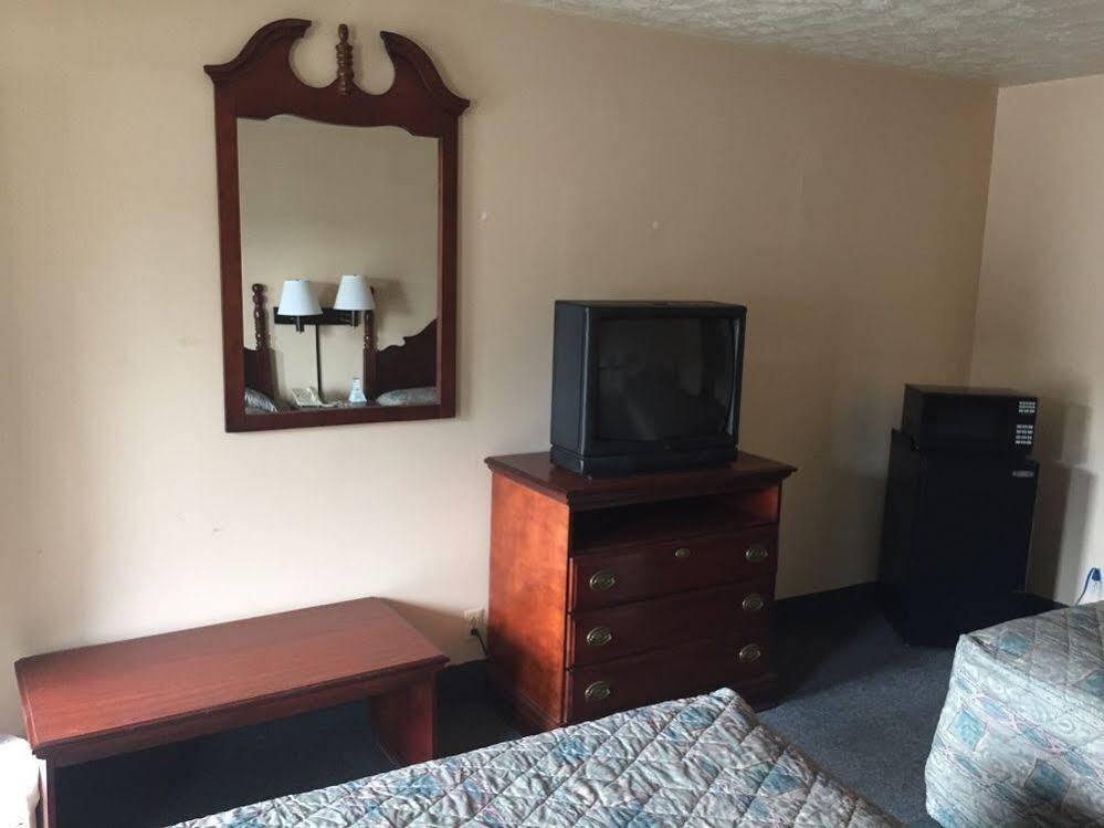 Rodeway Inn Диксън Екстериор снимка